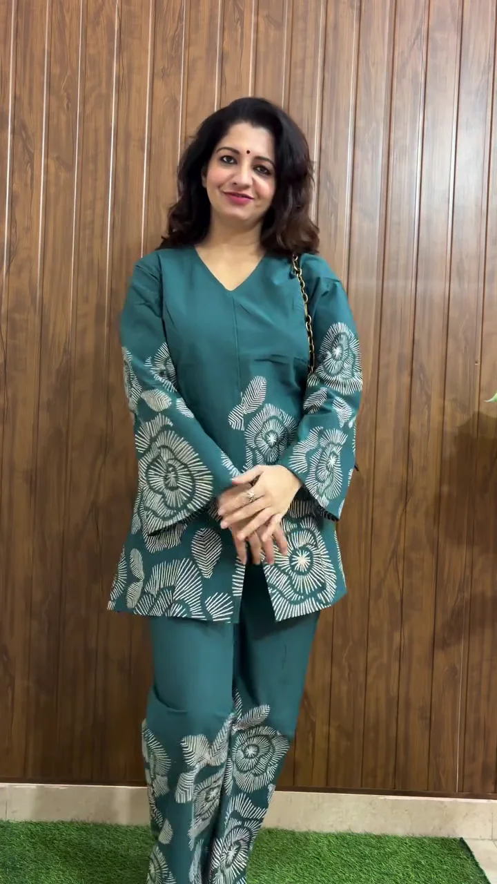 Jisora Rustic Flora Cotton Co-Ord Set – Printed Tunic with Palazzos - Image 4